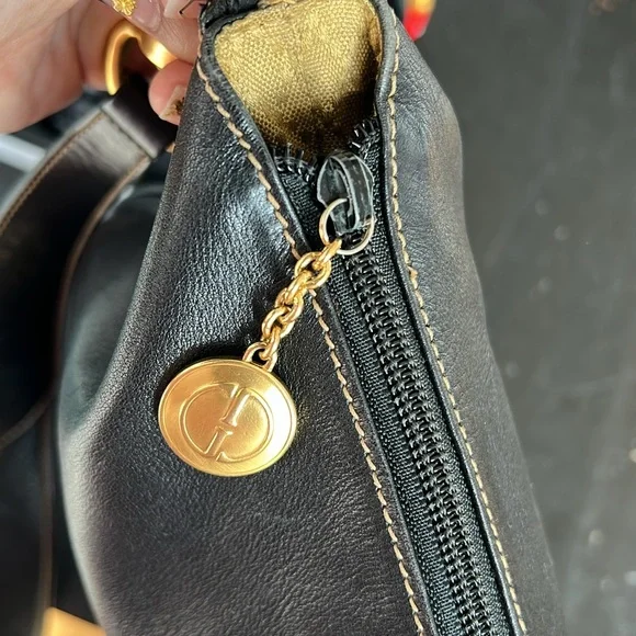 Vintage Gucci Bag - Picture 17 of 17